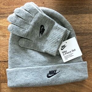 NWT Nike beanie and gloves